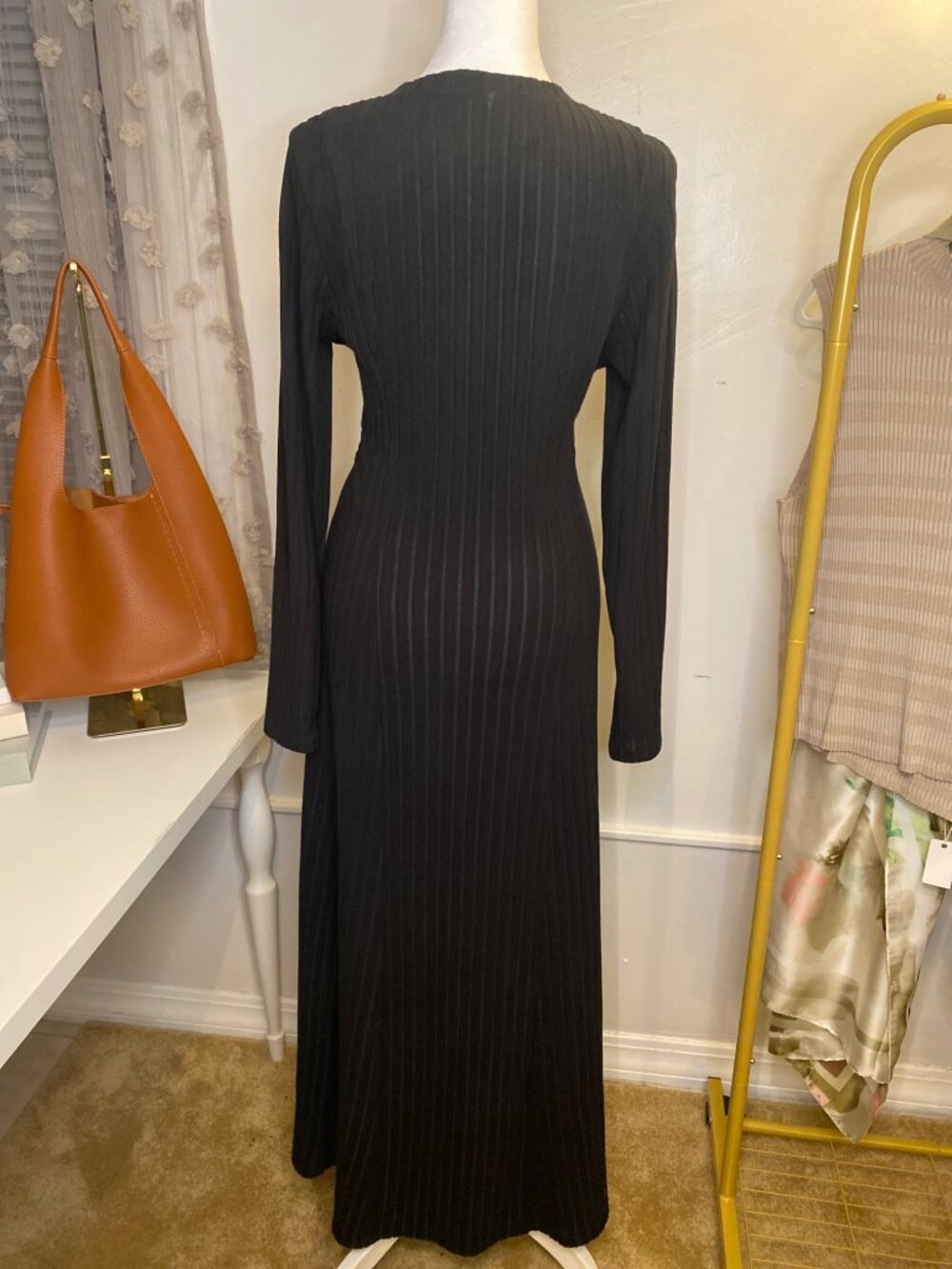 Halara Black Ribbed Long Sleeve Button Front Maxi Dress Size L NWOT - Picture 3 of 8